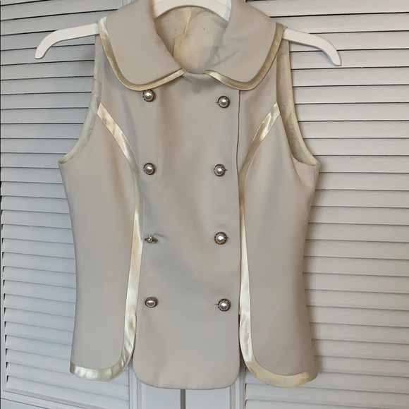 Beautiful blouse. Size 6. - Picture 1 of 8